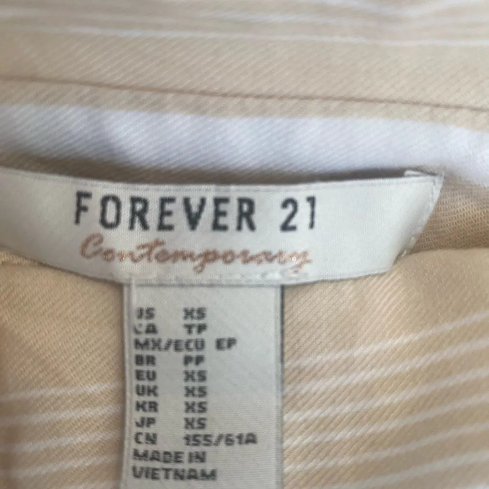 Forever 21 tan white strap short short with tie belt - Image 6