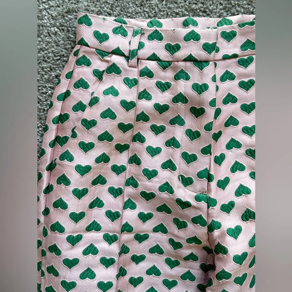 Glamorous high waisted straight leg pants in pink, green heart jacquard size 4 - Image 5