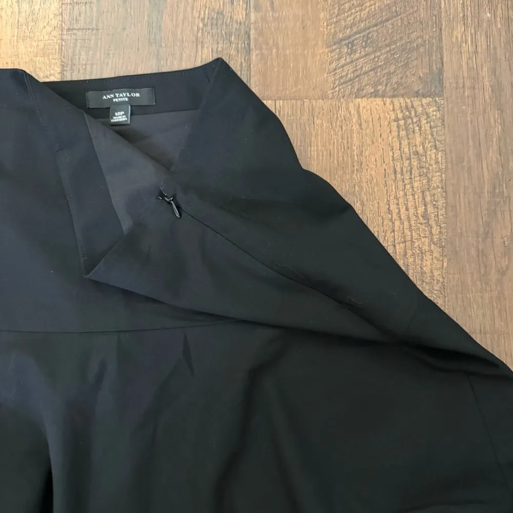 ANN TAYLOR black skirt suit, blazer size 10P, skirt size 12P - Image 11