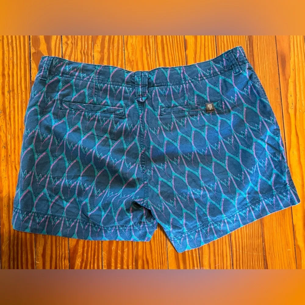 The North Face Maywood Linen Blend Shorts, Teal Purple Ikat Print- Size 8 - Image 2