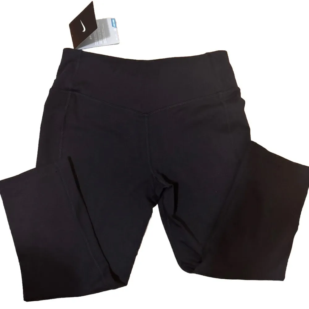 New With Tags! NIKE [S] Women's LEGEND Tight Fit Yoga/Gym Capris-Black 55214 - Image 4