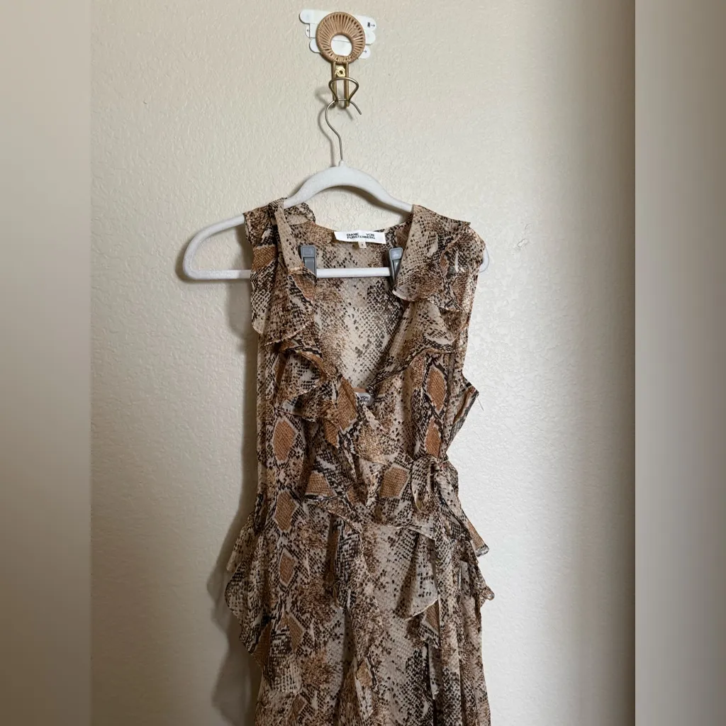 Diane Von Furstenberg Lacey Python-print Wrap Dress‎ in Brown Silk Sz 8 - Image 6