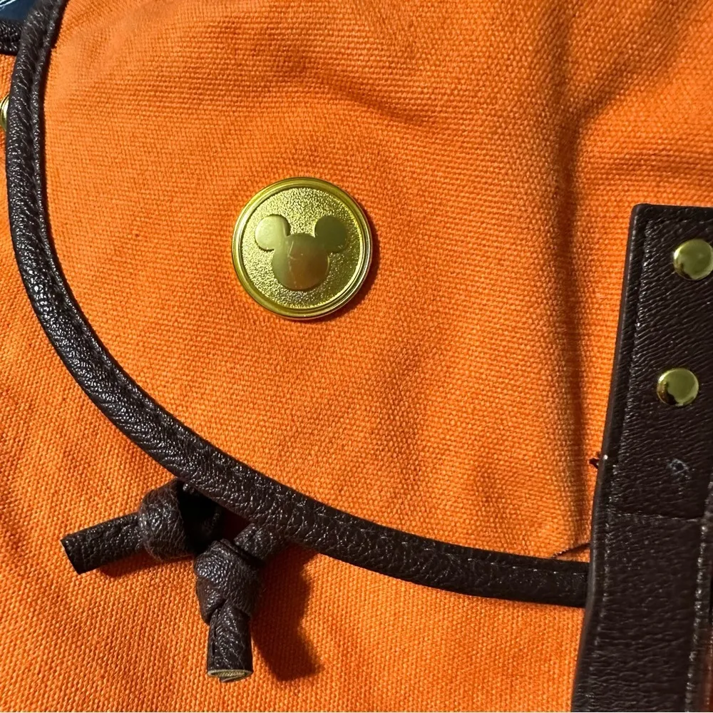 Disneyland Hong Kong orange backpack - Image 6