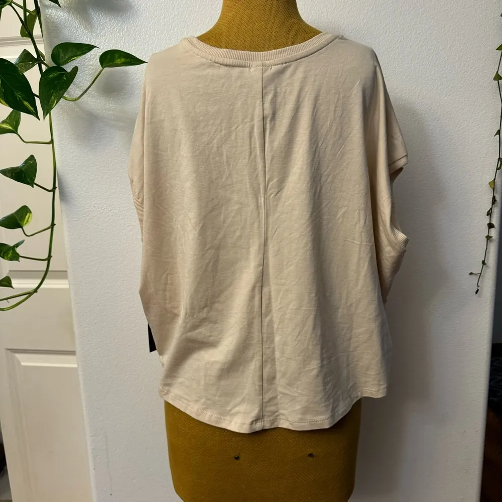 New. Mono B Beige Women's Casual Top Size M - Image 6