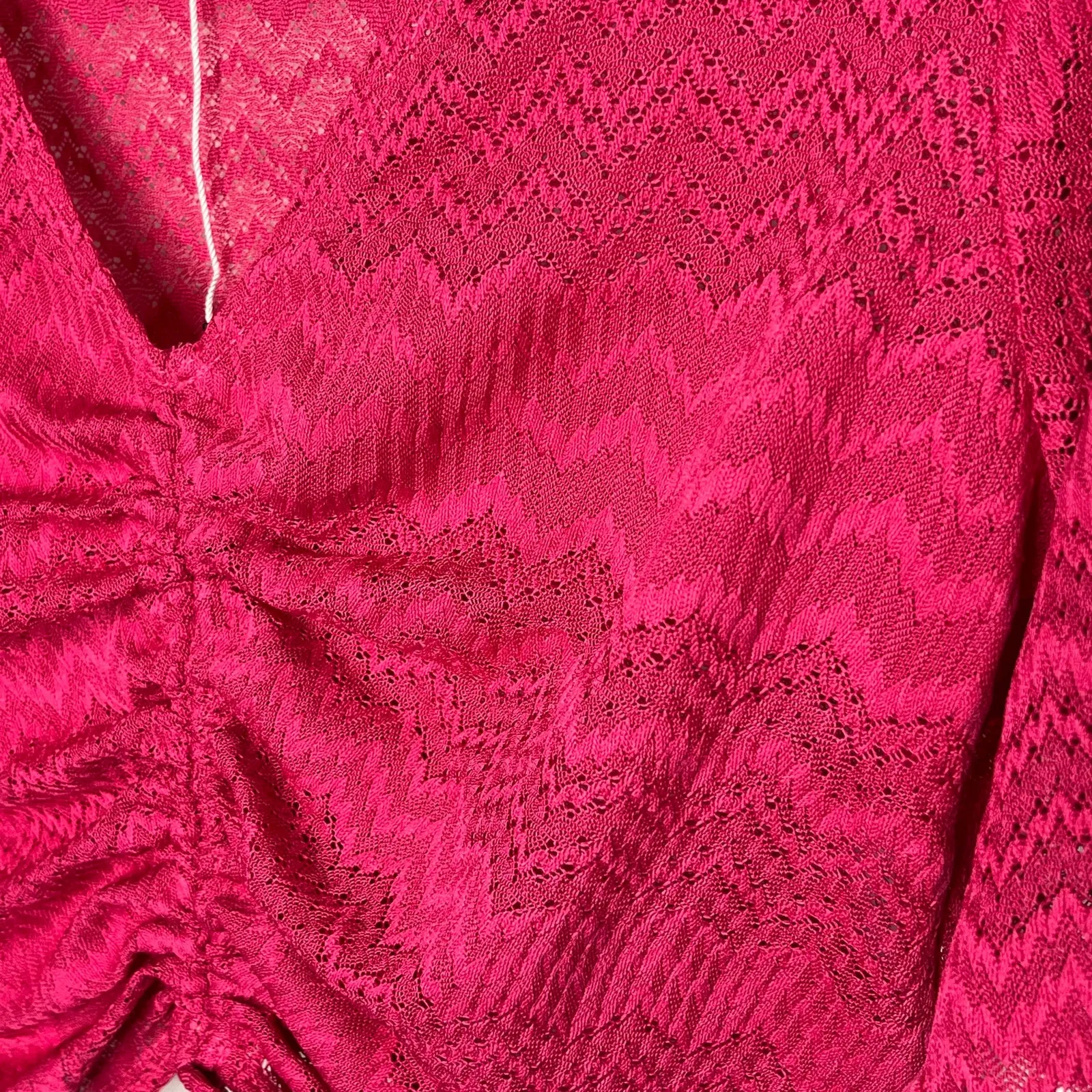 Lovers and Friends Pink Semi sheer‎ Cinch Front Crop V-Neck Shirt Size Small - Image 6