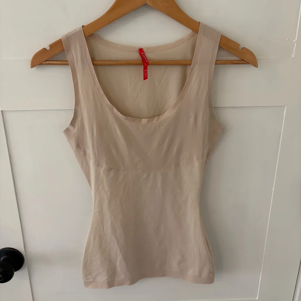 Spanx Thinstincts Bodyshaper Natural Tank. Size Small. - Image 3