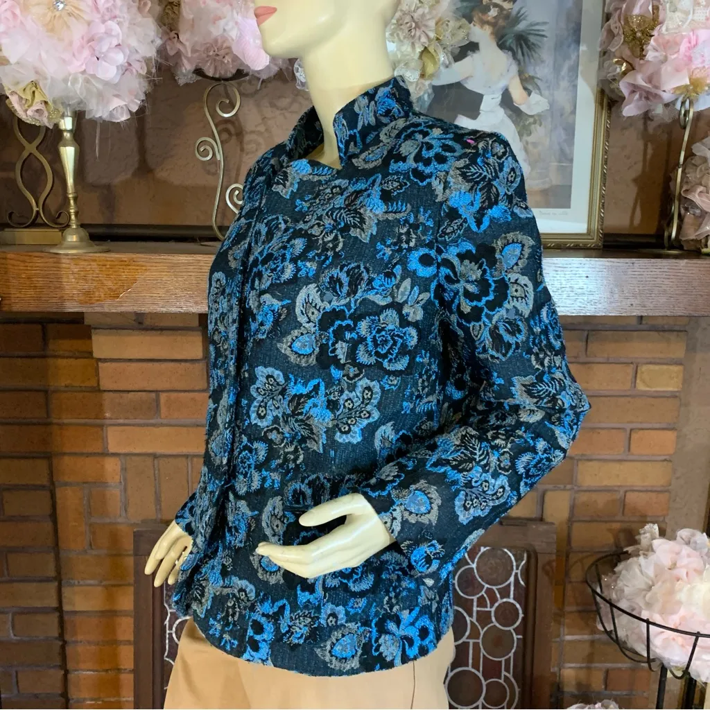 JONI B BLUE FLORAL PRINT JACQUARD BUTTON FRONT BLAZER (S) - Image 7