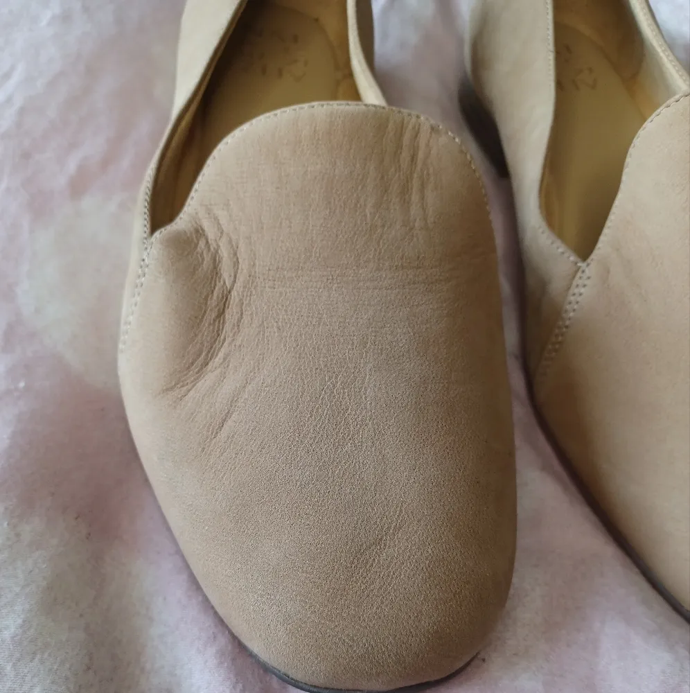 Naturalizer  Tan Leather Loafers Size 9 Wide - Image 2