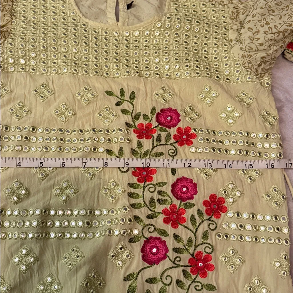 Embroidered Floral Dress with Puff Sleeves Size 12 - Image 13