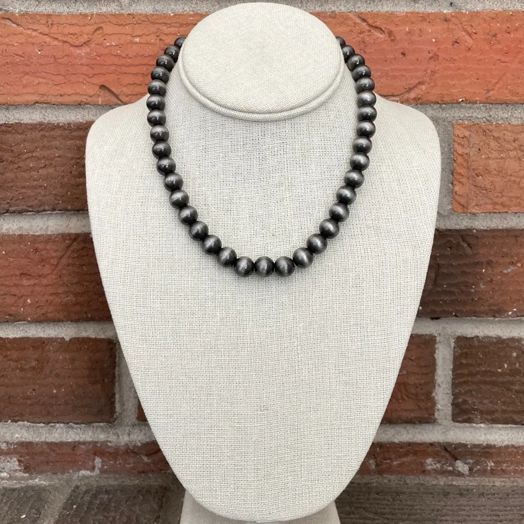 10mm Navajo Style Pearl Necklace Silver - Image 2