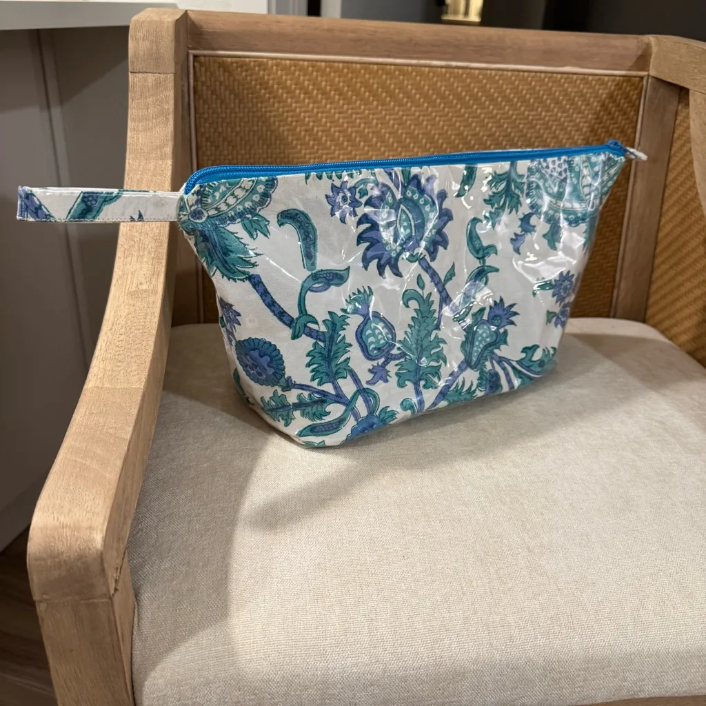 Roller Rabbit  Blue and White Patterned Cosmetic Bag - Image 2