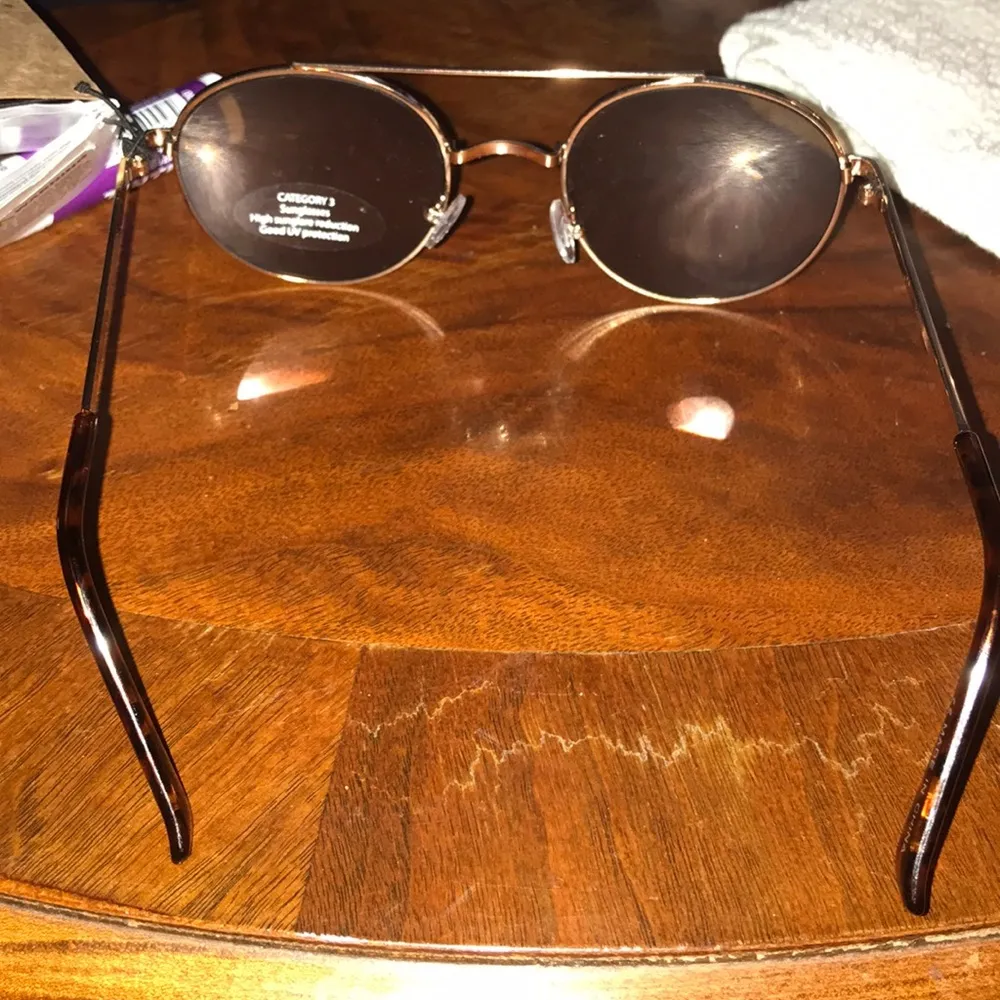 Cotton On - New gold Austin sunglasses by rubi aviator sunglasses - Image 5