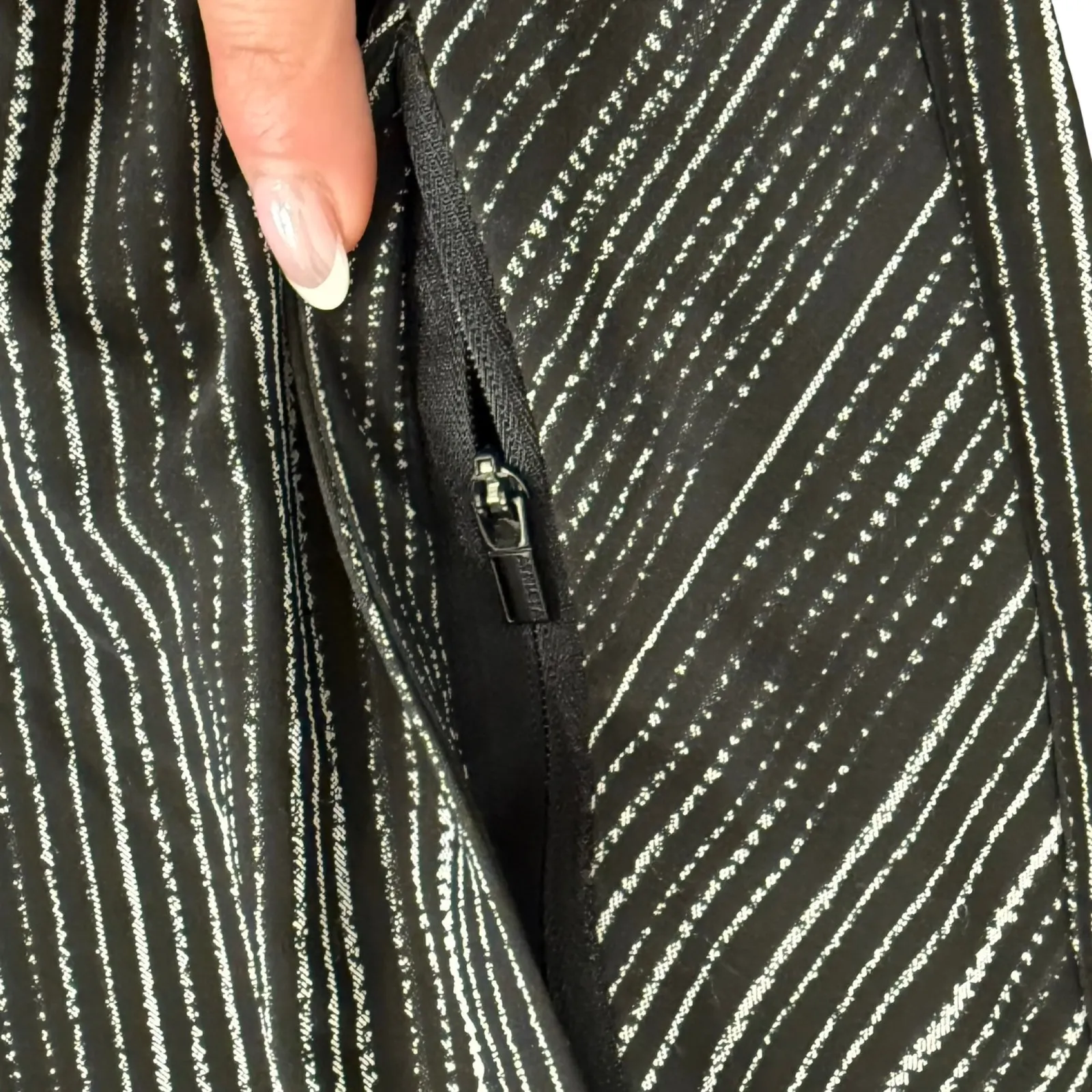 Athleta Black White Amara Stripe Arrival Ankle Pull On Pants Size 4 P Petite - Image 13