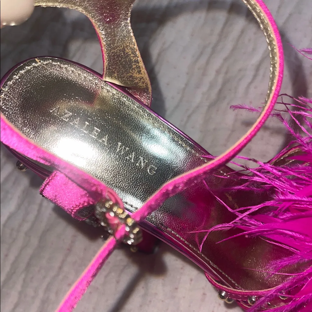 Vibrant Fuchsia Feathered Women's Heels Pink Size 7.5 - Image 2