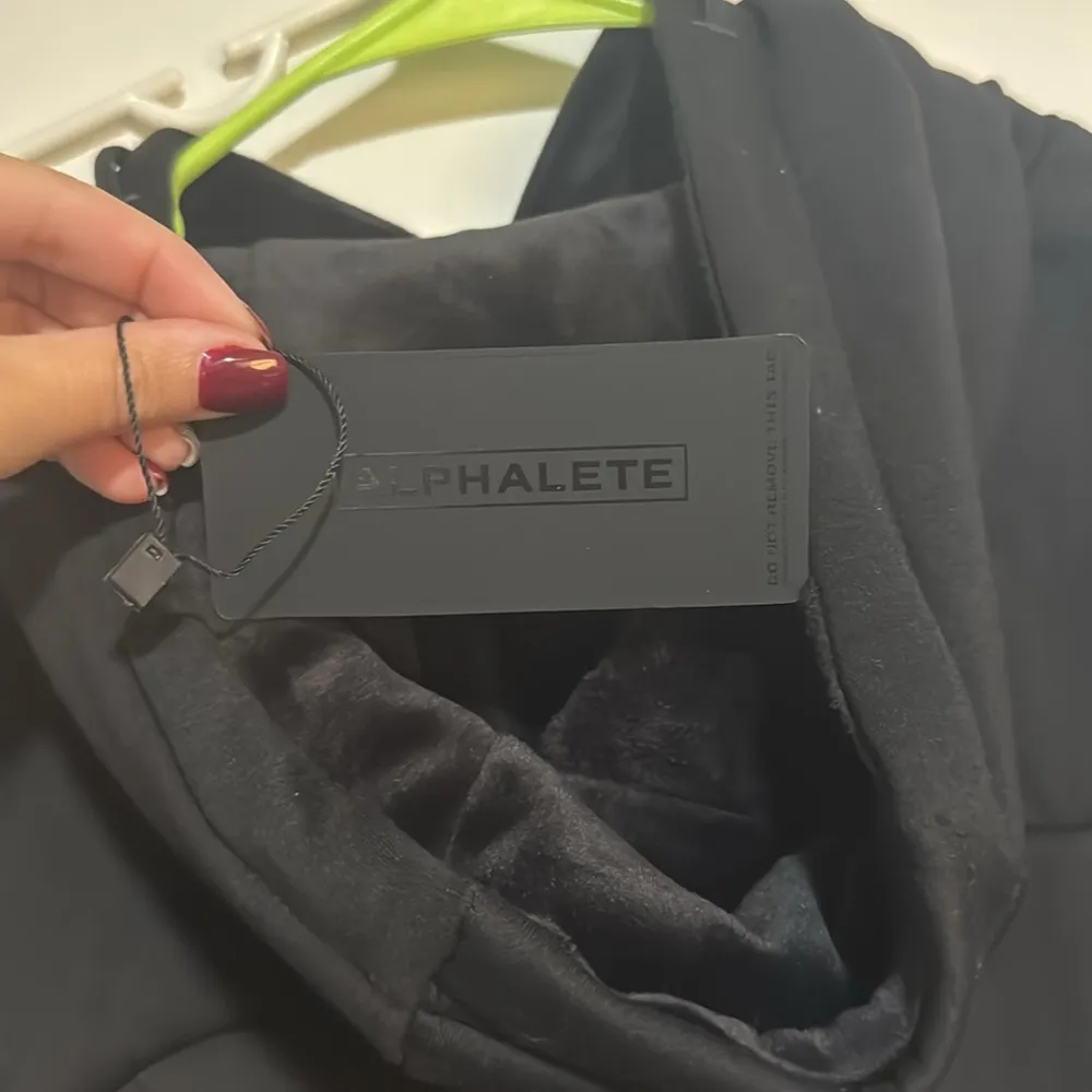 Alphalete  sweatshirt - Image 6