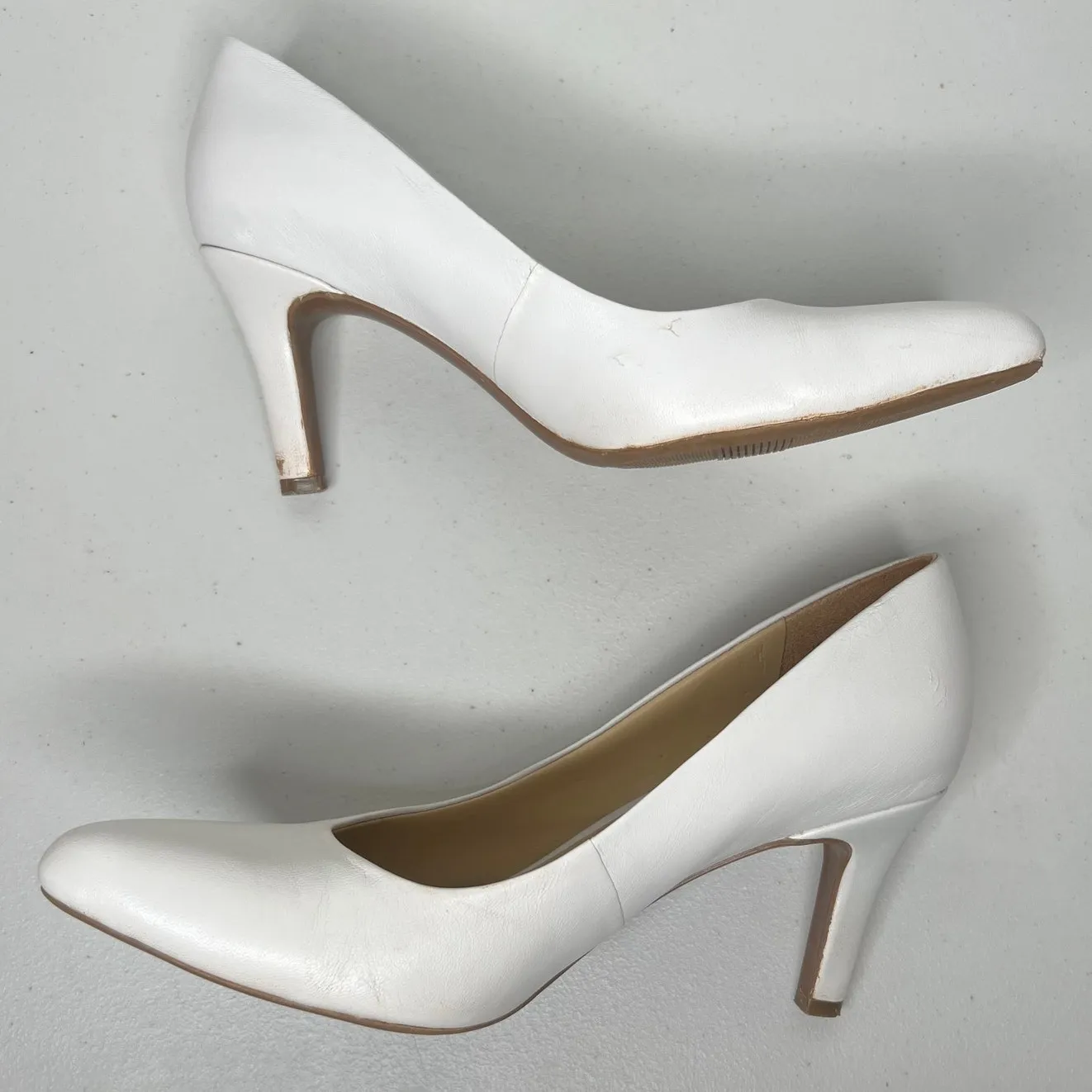 Naturalizer White Evie Pump Size 6.5 - Image 2