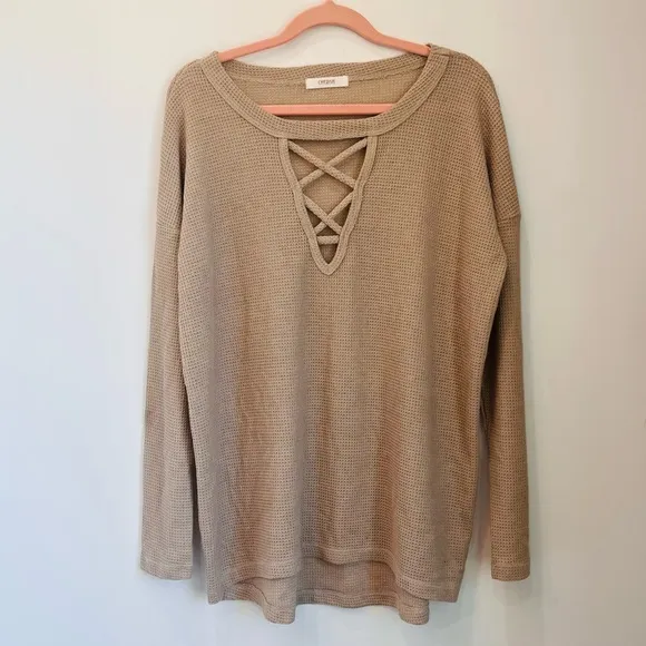 Boutique Cherish waffle knit tunic blouse size Medium tan oat - Image 16