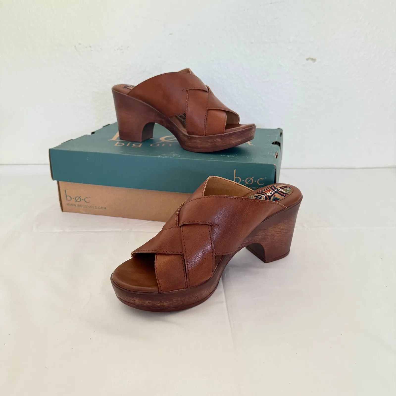 BOC Gina SlipOn Leather Crisscross Platform Sandals Sz 9 Chunky Brown Granny New - Image 2