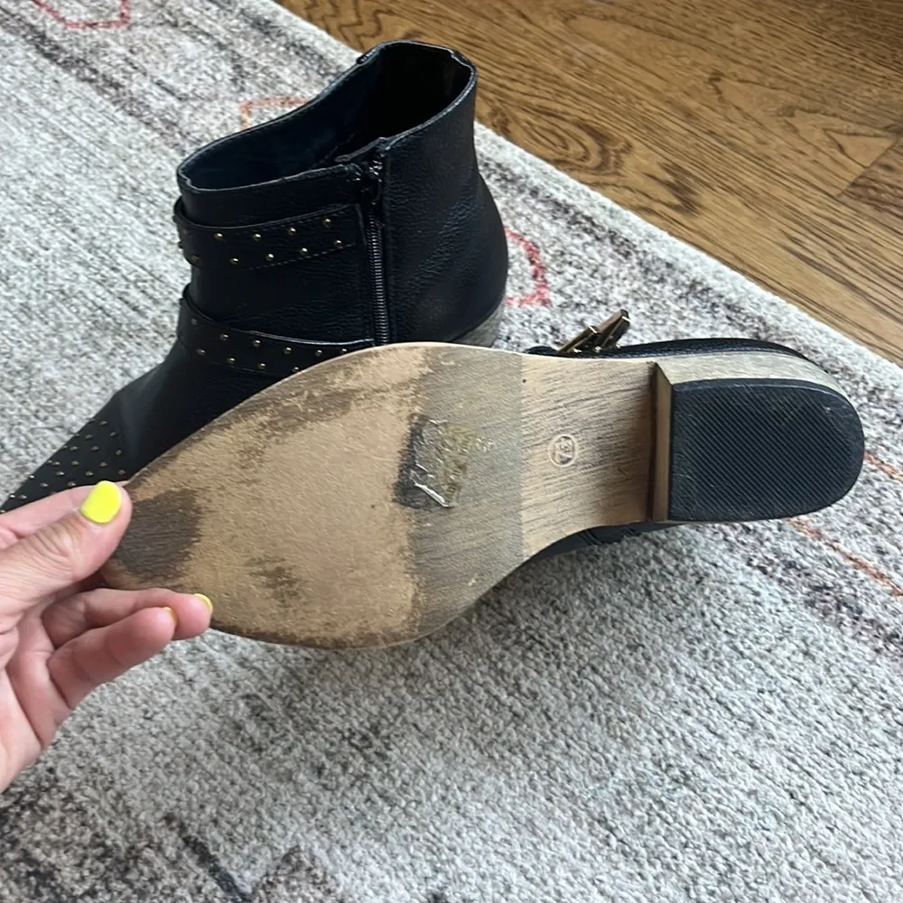 BUCCO . Alicia Studded Booties leather biker boot 7.5 - Image 4