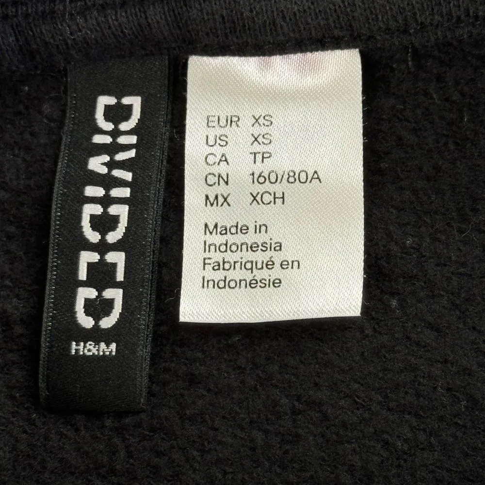 Divided by H&M Game On Hoodie Womens XS Black Short Sleeve Cropped Pullover Bold - Image 4