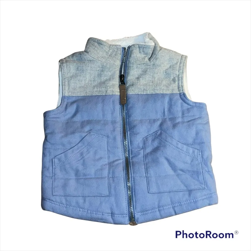 Carter’s zippered fleece lined vest Size undefined - Image 2