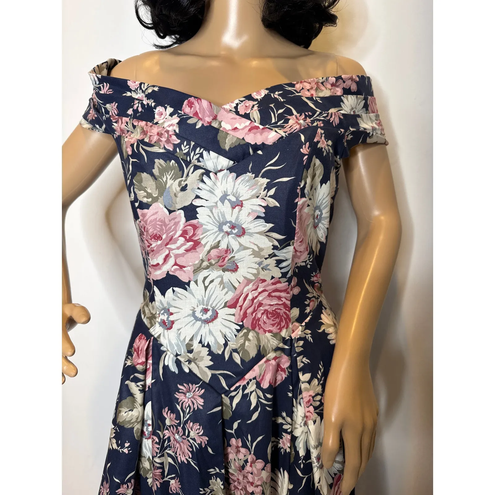 1990s Laura Ashley Floral Off-Shoulder Open Back Fit Flare Maxi navy Dress small - Image 4