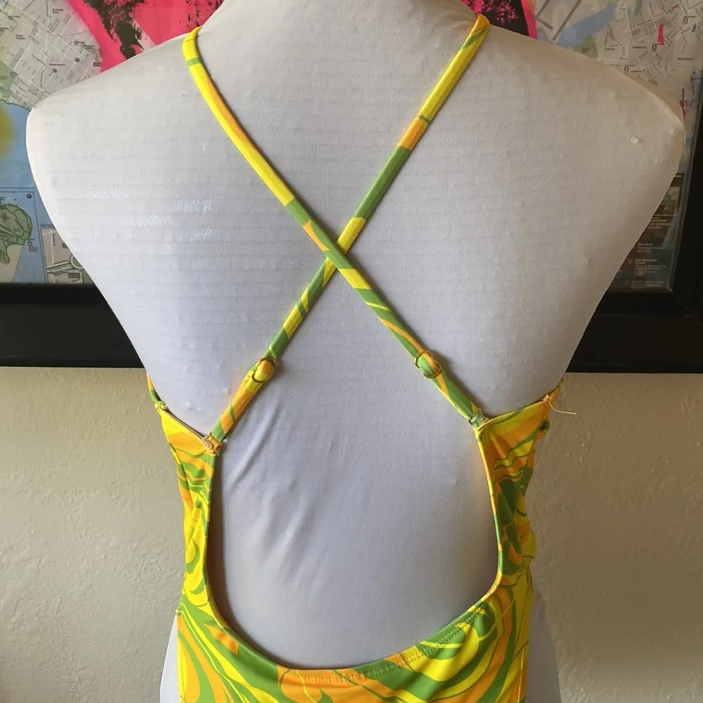 Forplay Women Criss Cross Open Front One Piece Swimsuit Large Pineapple Plunge Green - Image 10