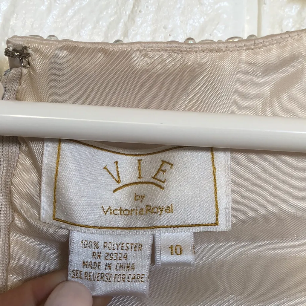 Vie Victoria‎ Royal champagne beaded evening top women’s size 10 Silver - Image 5