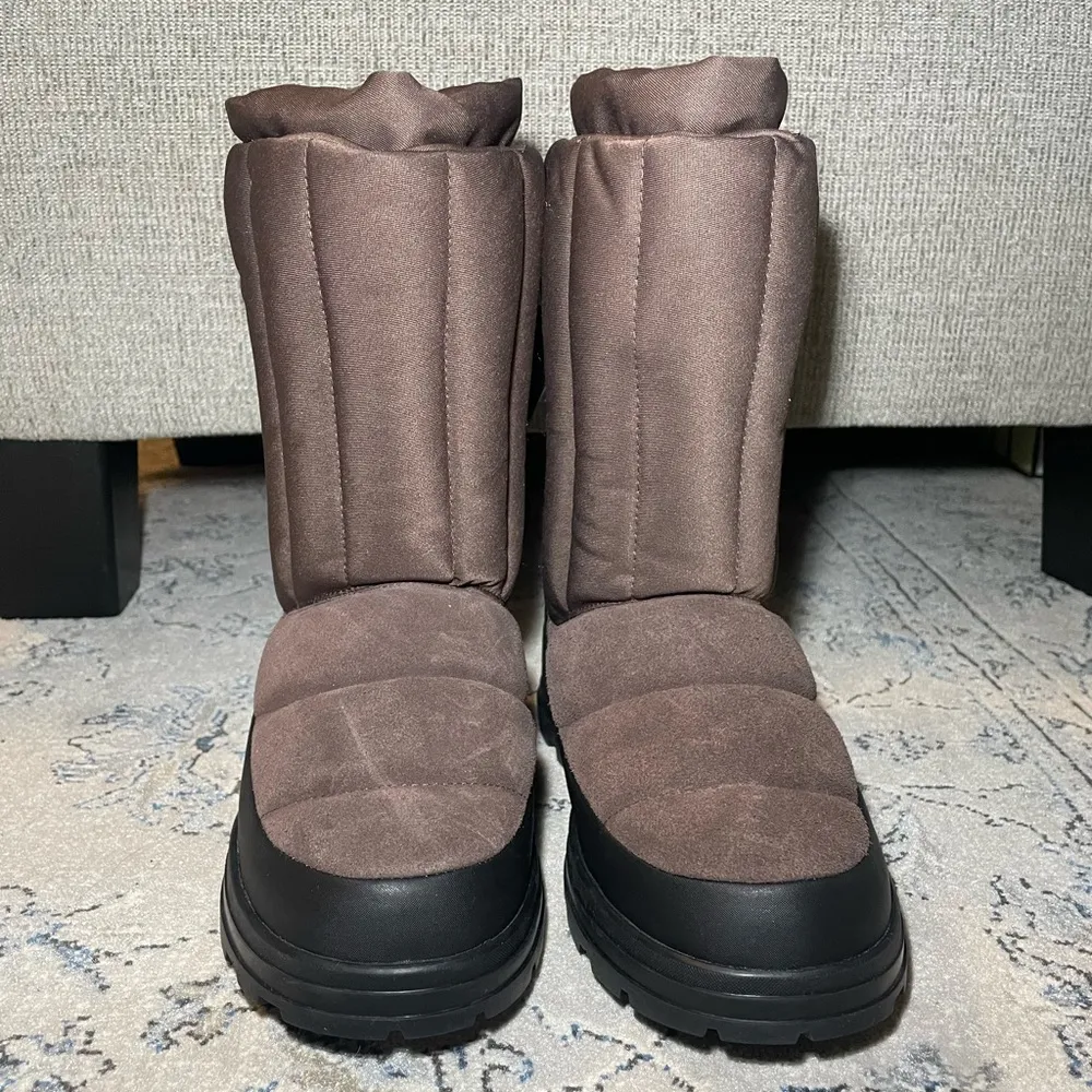 UGG  Classic Klamath Short Boot - Image 8