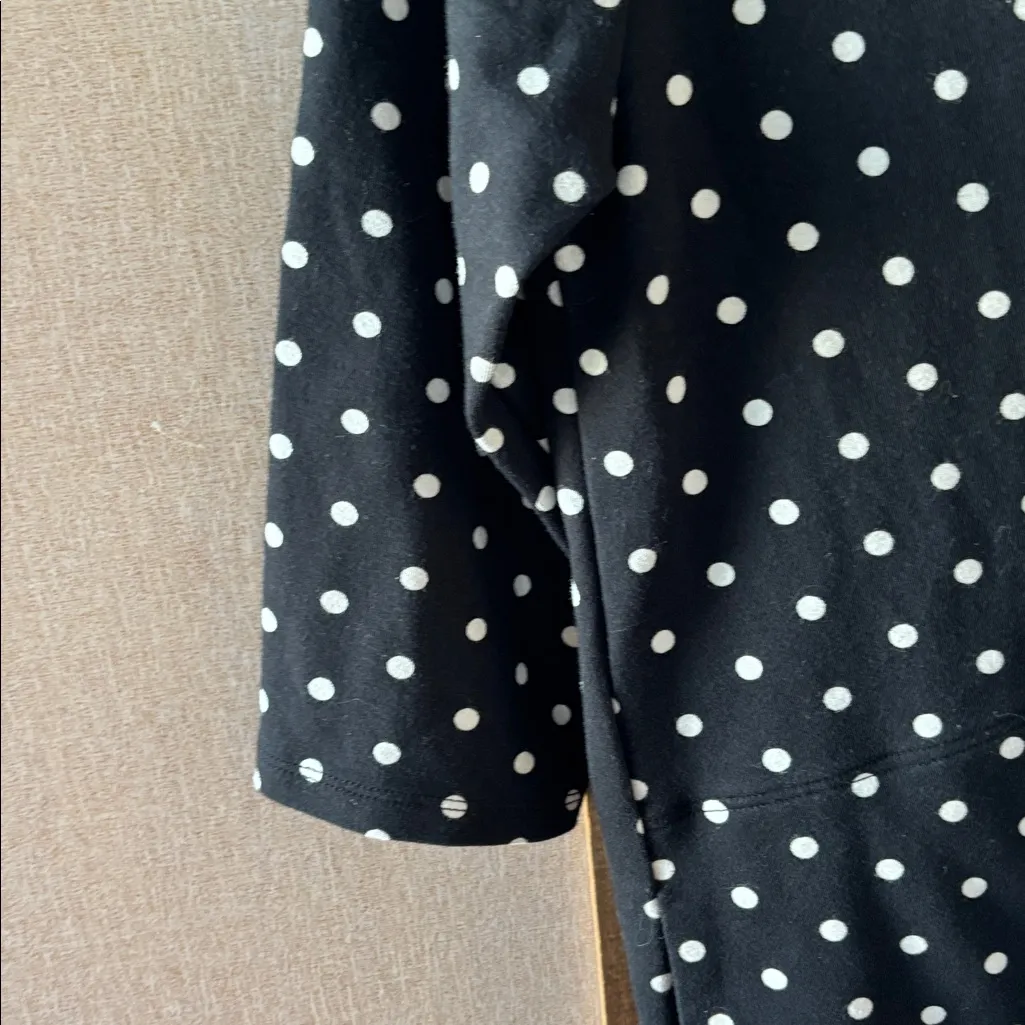 Old Navy Black and White Polka Dot Top xl - Image 2