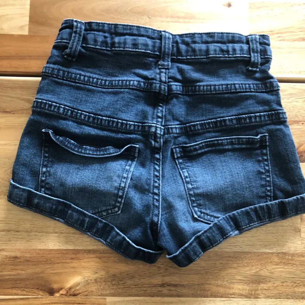 Delia’s Skylar blue buttoned down denim‎ shorts 0 - Image 3