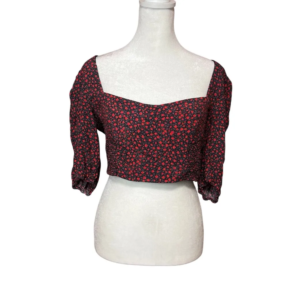 Red Floral Cropped Peasant Top Puff Sleeve Sweetheart Neck Blouse Large - Image 3