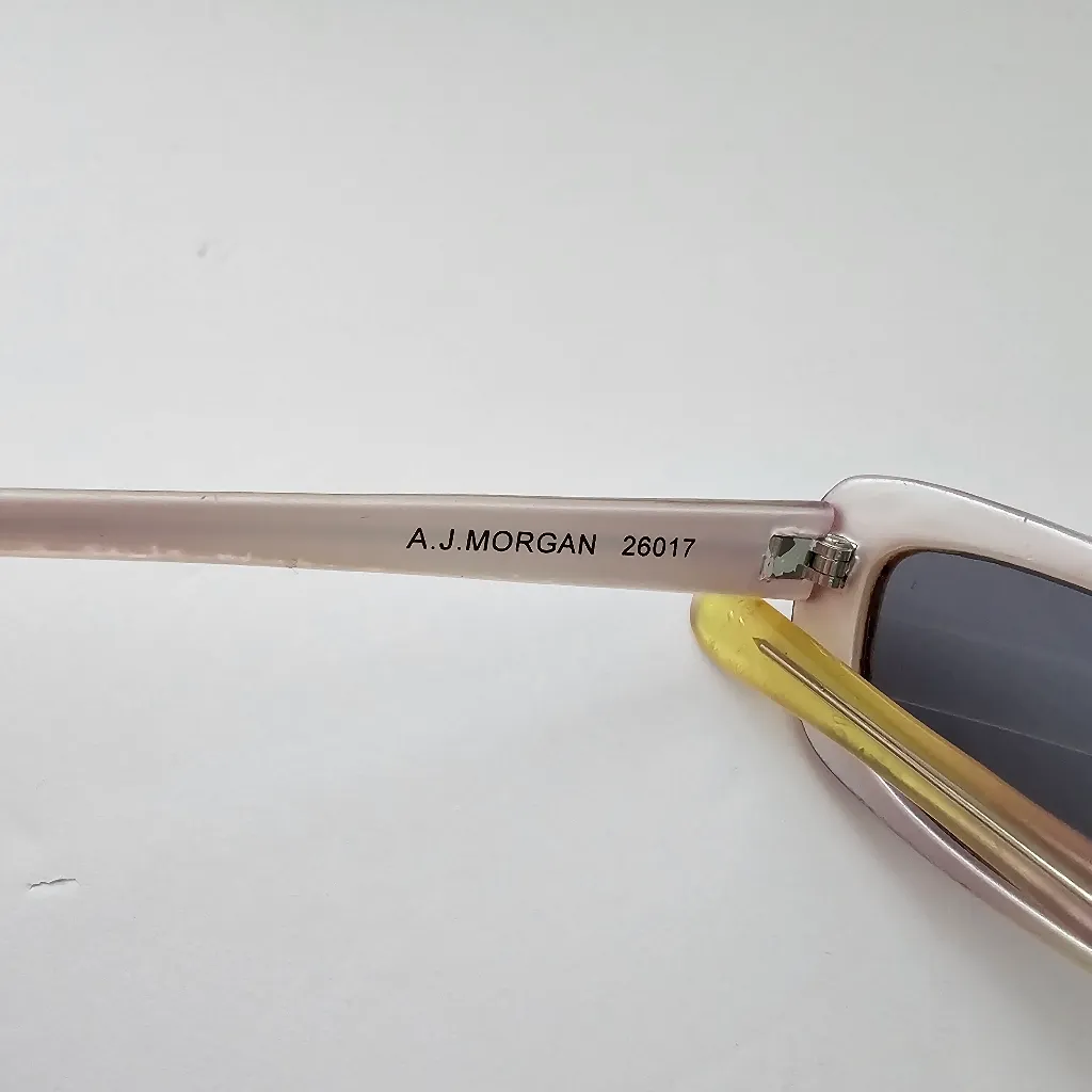 A.J. Morgan Purple and Yellow Ombre Cat - Image 4