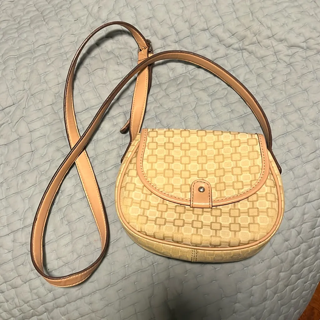 Nine West Crossbody Bag Green. - Image 2