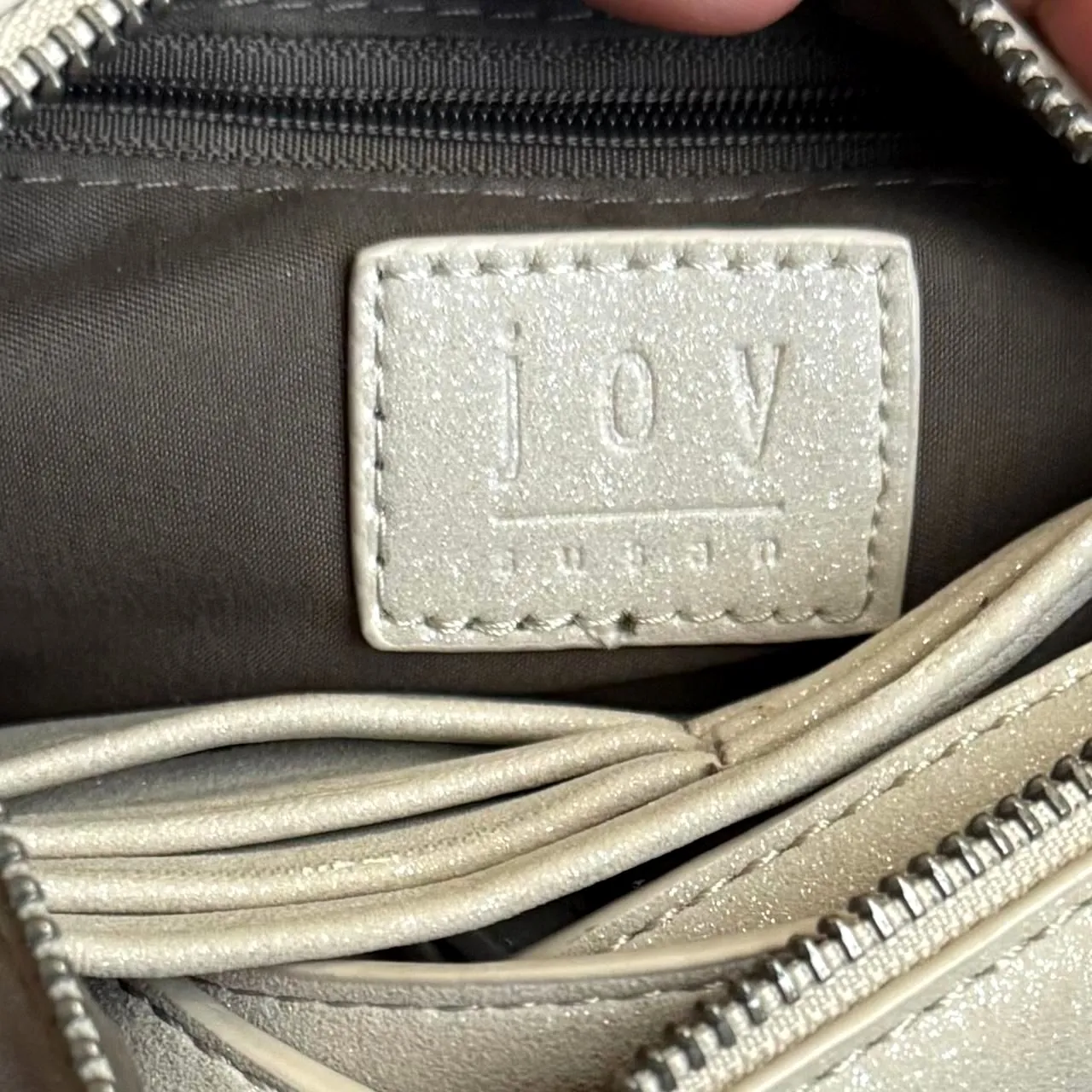 JOY SUSAN Women's Grey and Silver Bag Mini Crossbody Wristlet - Image 5