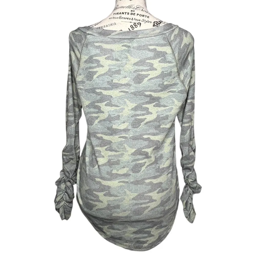 Chaser SMALL Camouflage Crewneck Elastic Scrunch Long Sleeve Pullover Tee Top - Image 6