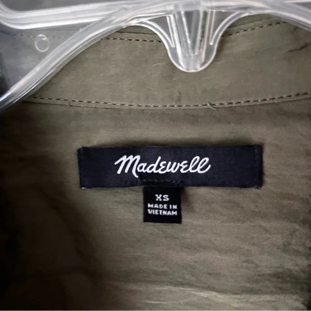 Madewell Desert Olive Green Crinkled Button-Up Shirt XS - Image 8