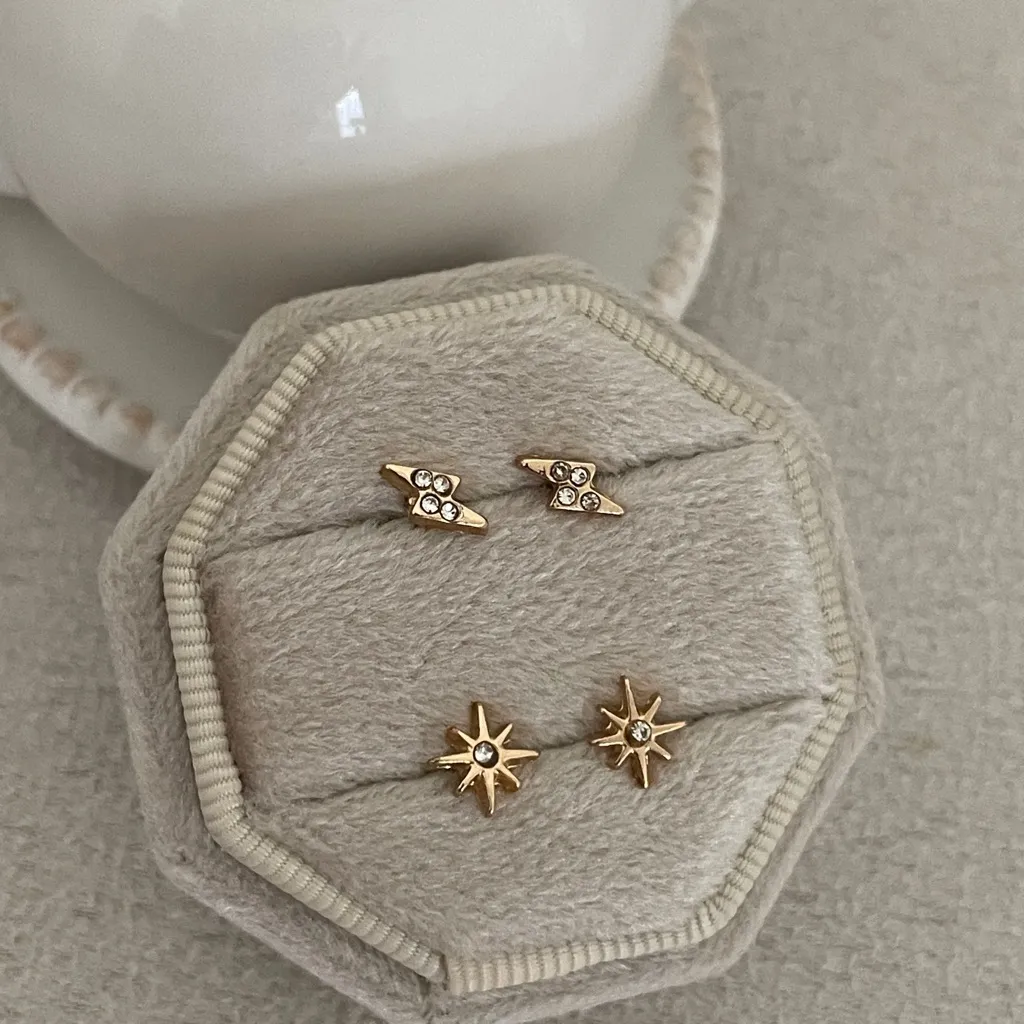 Thunderbolt + star earrings - Image 3