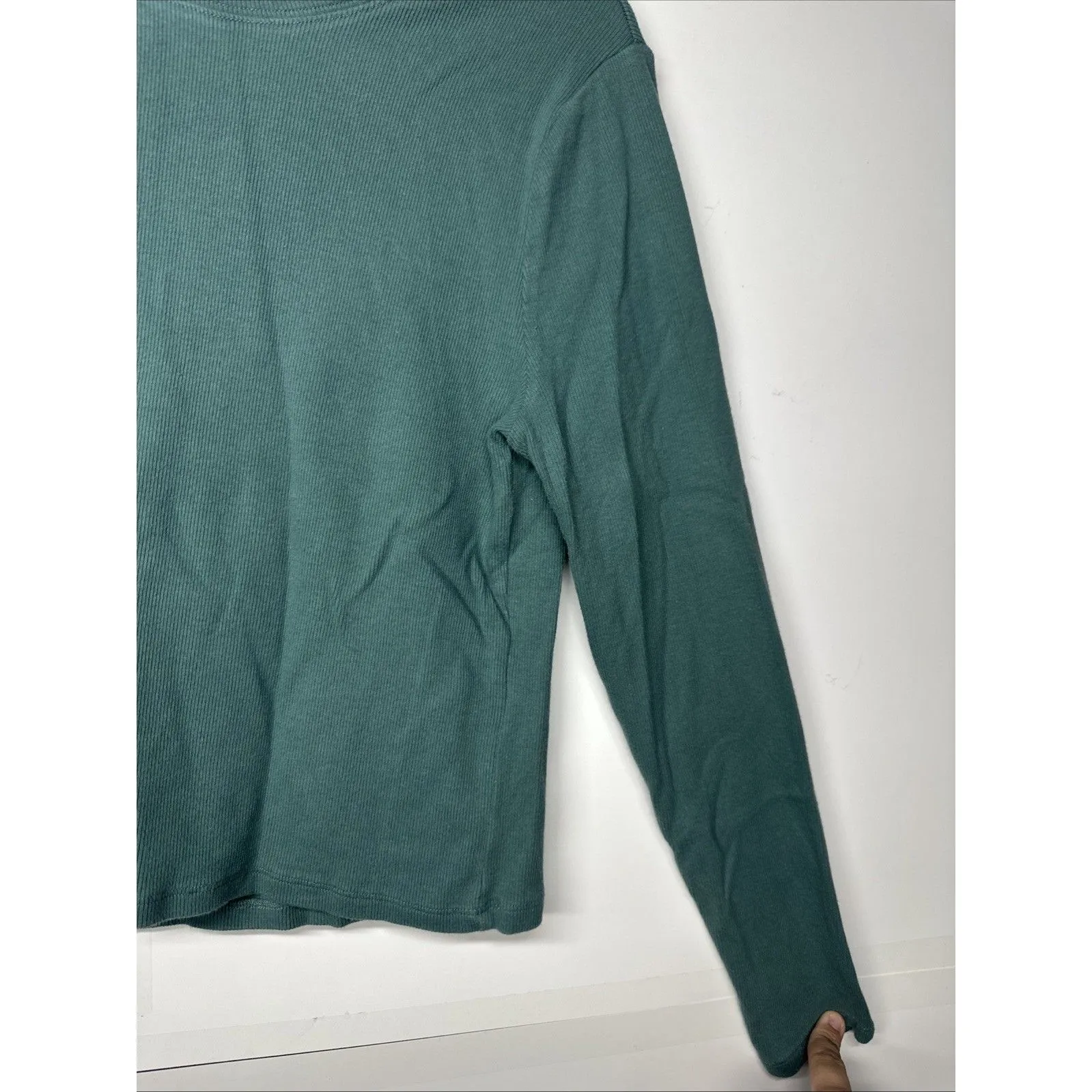 Abercrombie & Fitch Women’s XL Light Green Long Sleeve Ribbed Top - Image 4