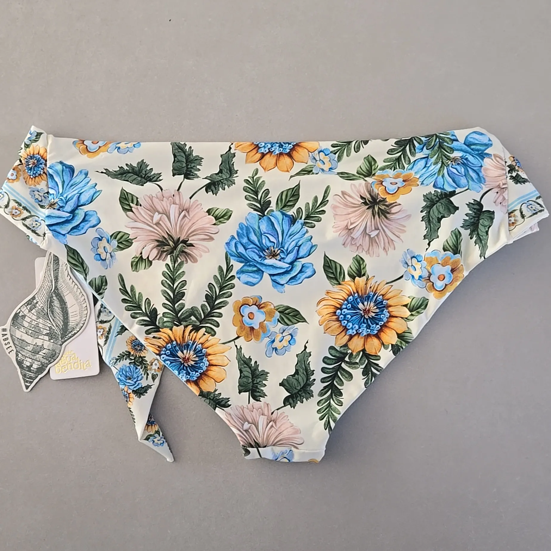 Agua Bendita NWT!  Perla Aine Bikini Bottoms Size XL - Image 5