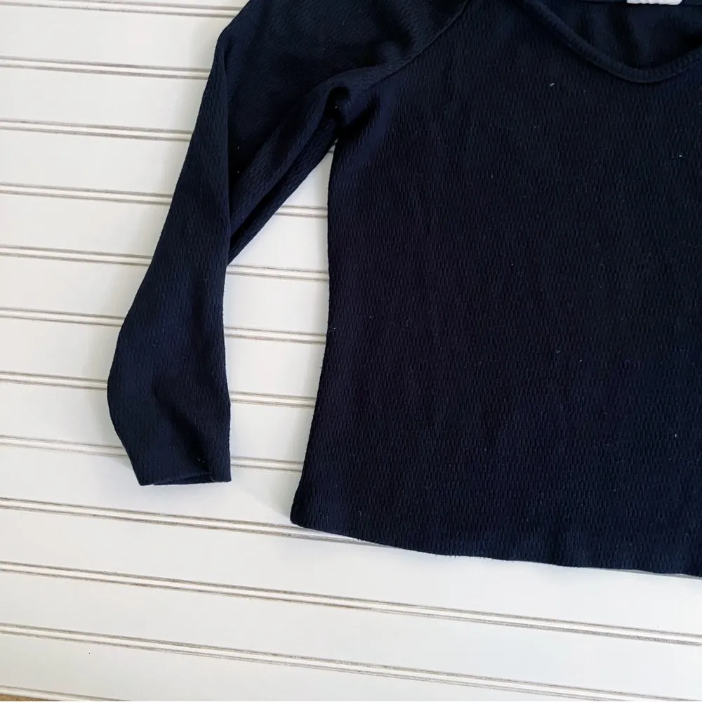 A.n.a Black long puff sleeve top Size Large - Image 5