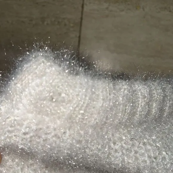 Soft Surroundings White Silver Thread Cable Knit Long Sleeve Sweater‎ Size L - Image 6