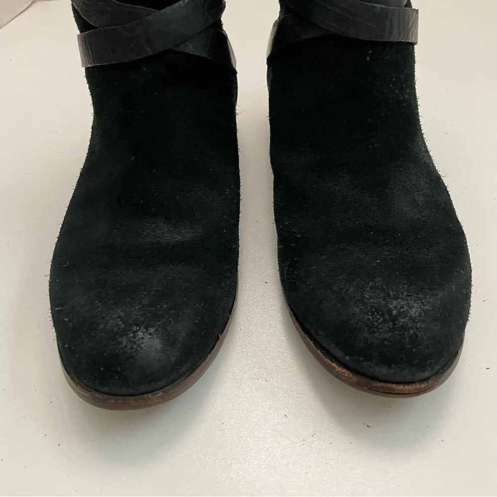 Boots Deanna Suede Leather Burnished  Buckles Straps Sheepskin Footbed Black - Image 2