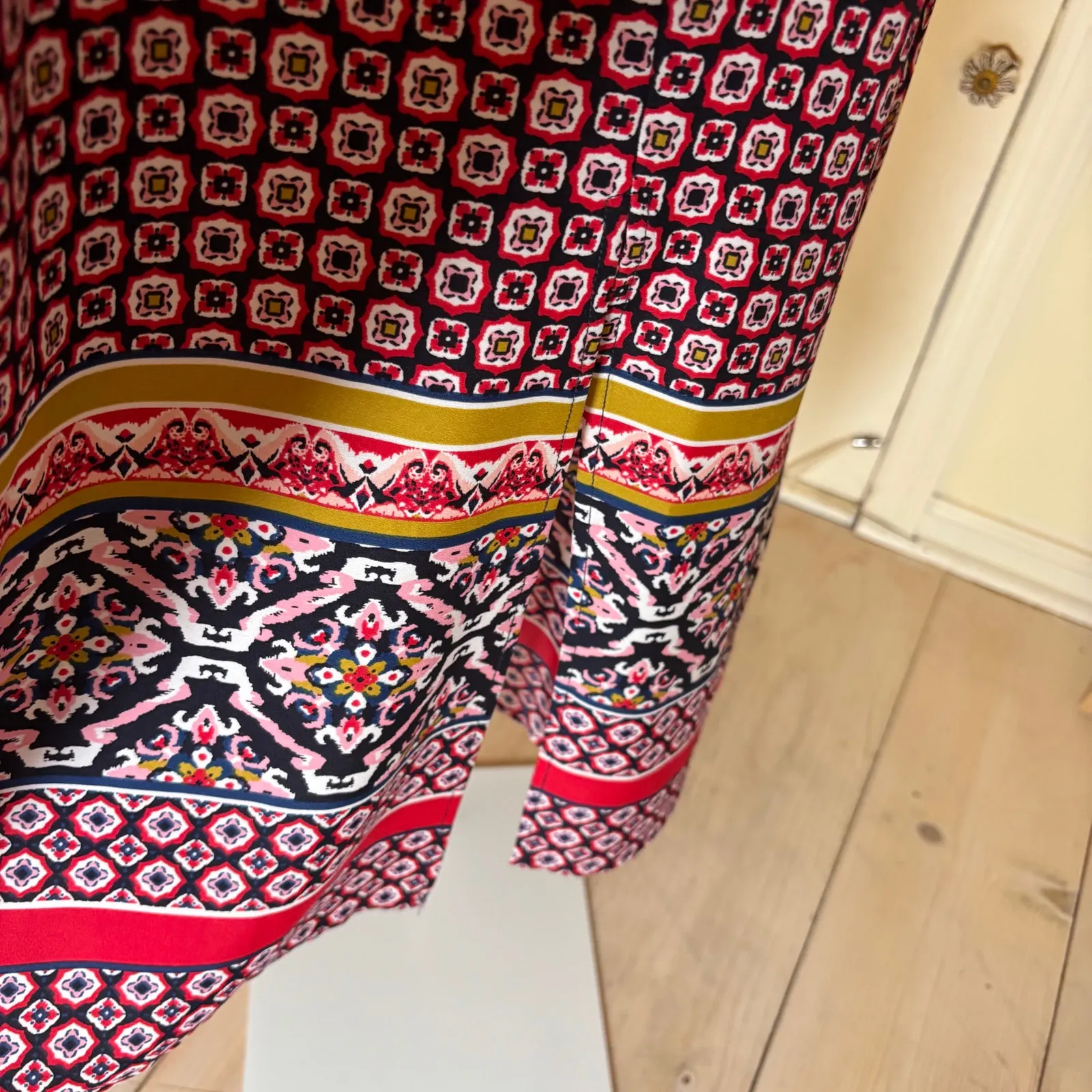 Loft EUC Women's Red Navy Abstract Geo Print Long Sleeve Midi Dress Size 4 - Image 7