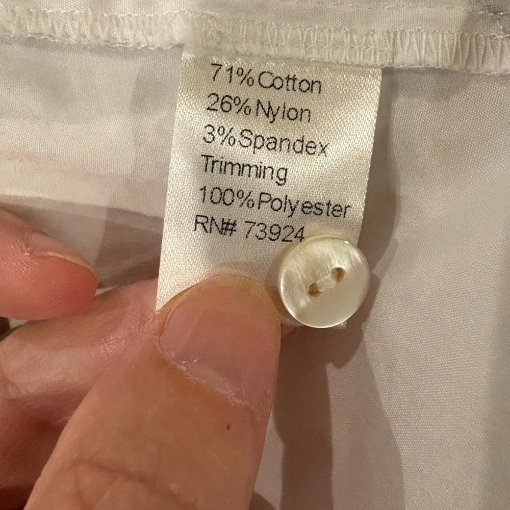 Misook white embroidered button down 3/4 sleeve shirt blouse  sz M - Image 7