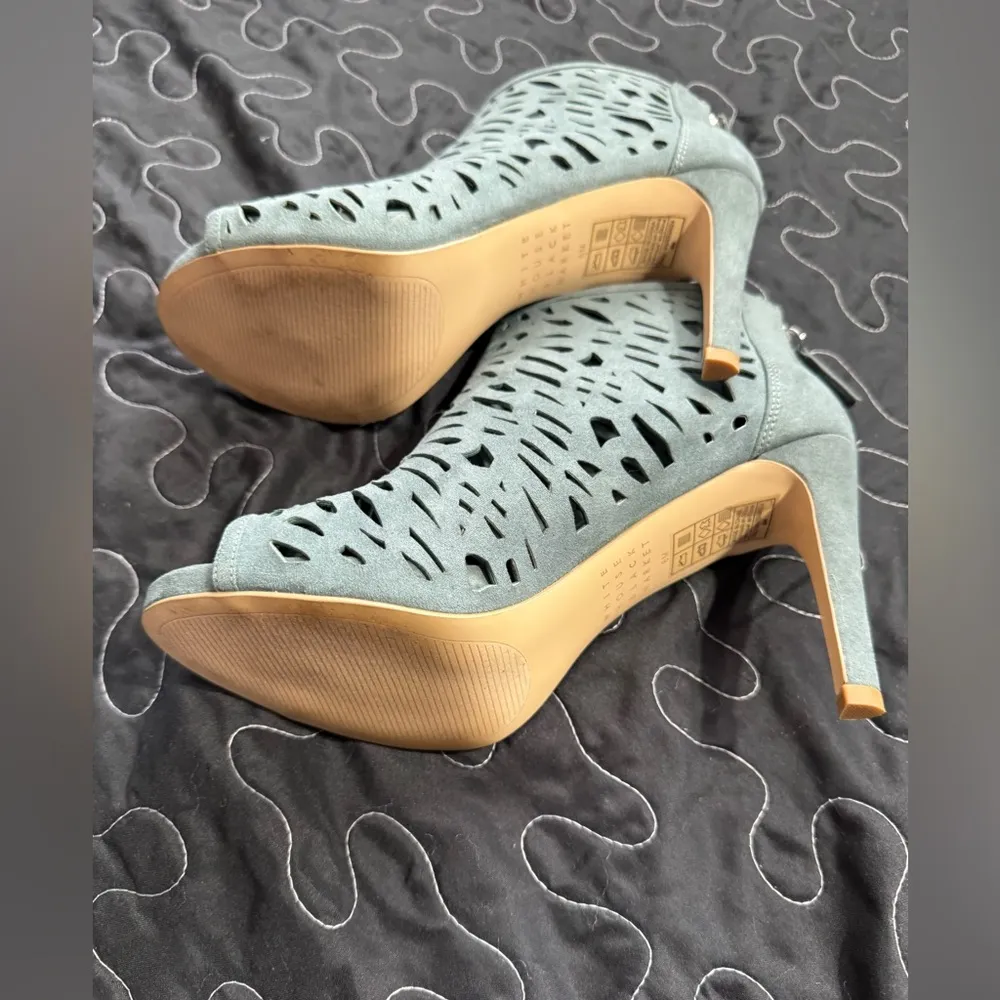 White House Black Market Stacey Wintergreen Laser-Cut Booties Heels 8 - Image 7