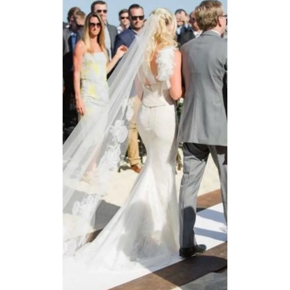 Vera Wang Bridal Olympia 110515 Silk Tulle & Chantilly Lace Gown - Image 2