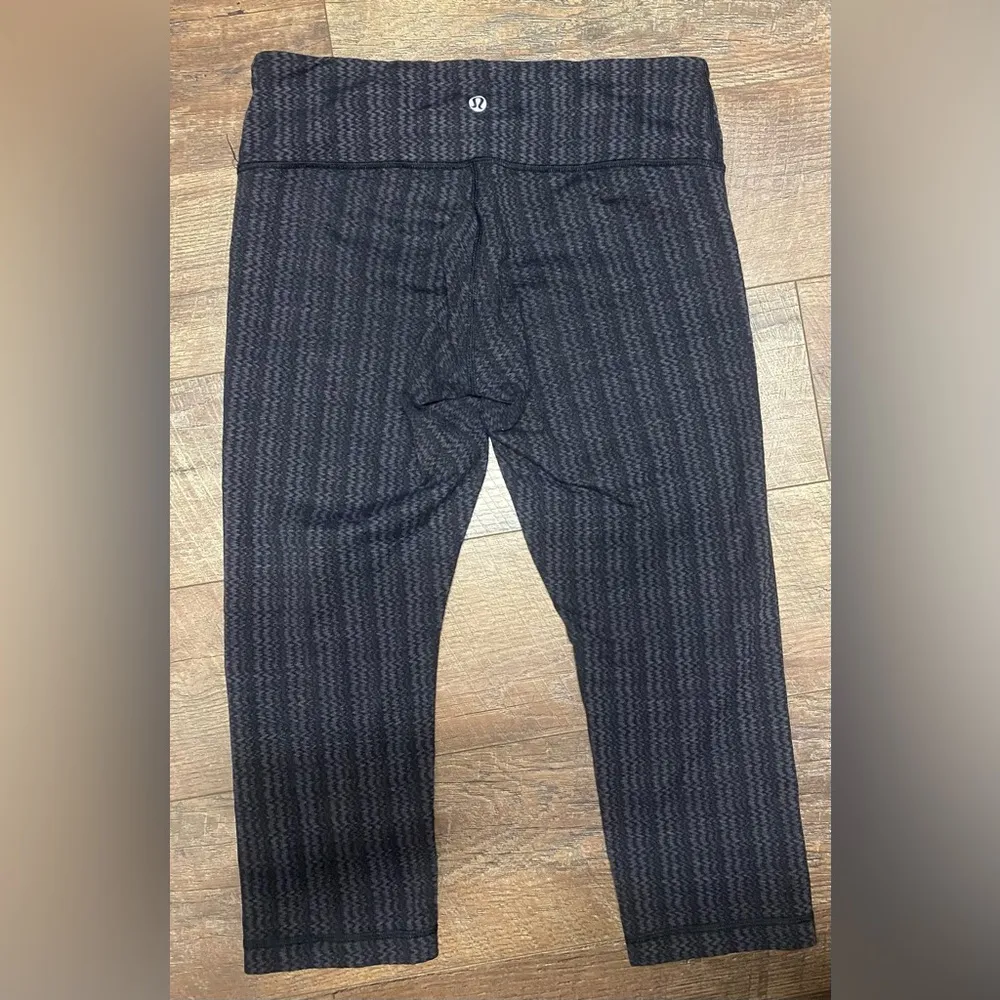 Wunder Under Ziggy Wee August Inkwell Capri Athletic Leggings Size 8 - Image 5