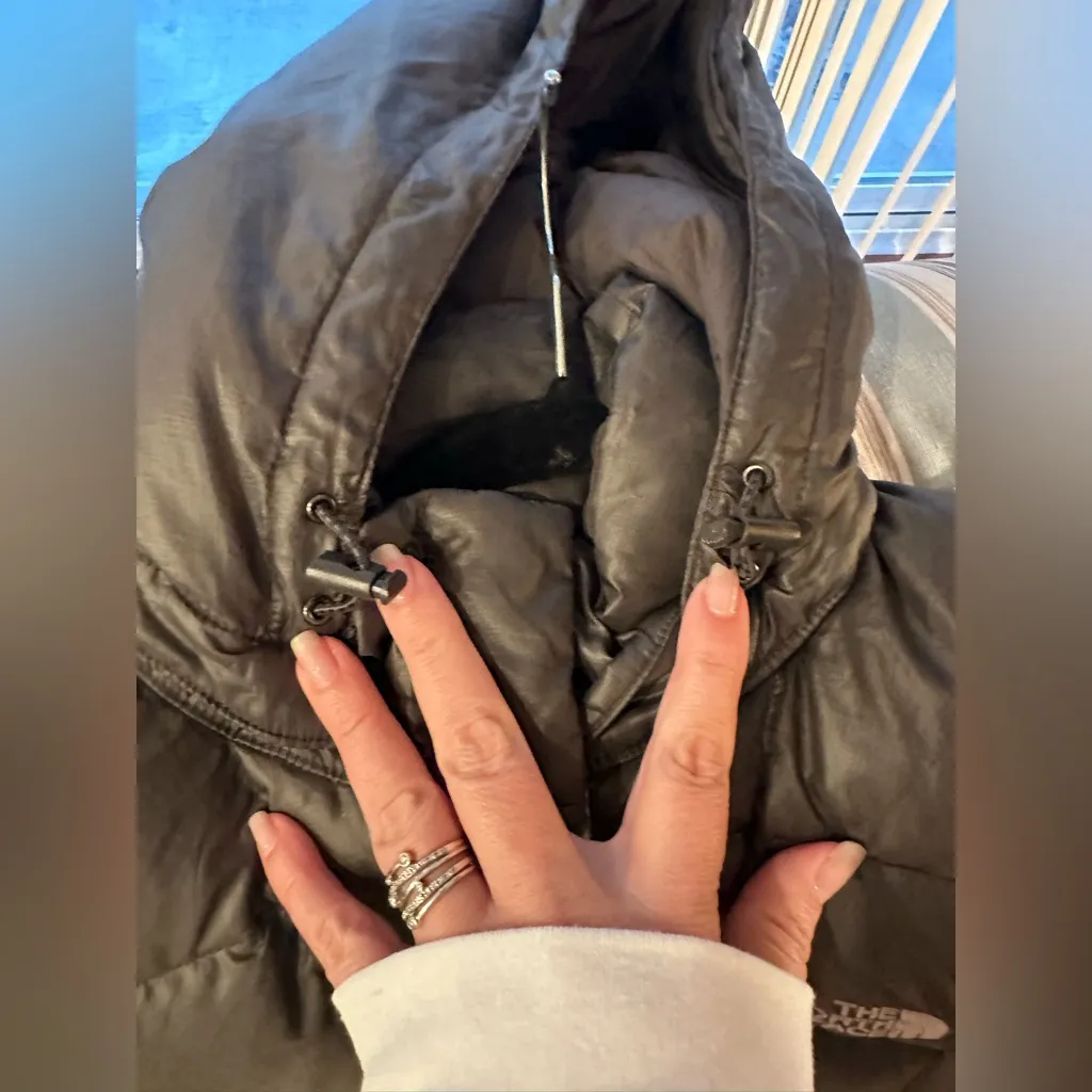 The North Face Charcoal Puffer Jacket - Image 8