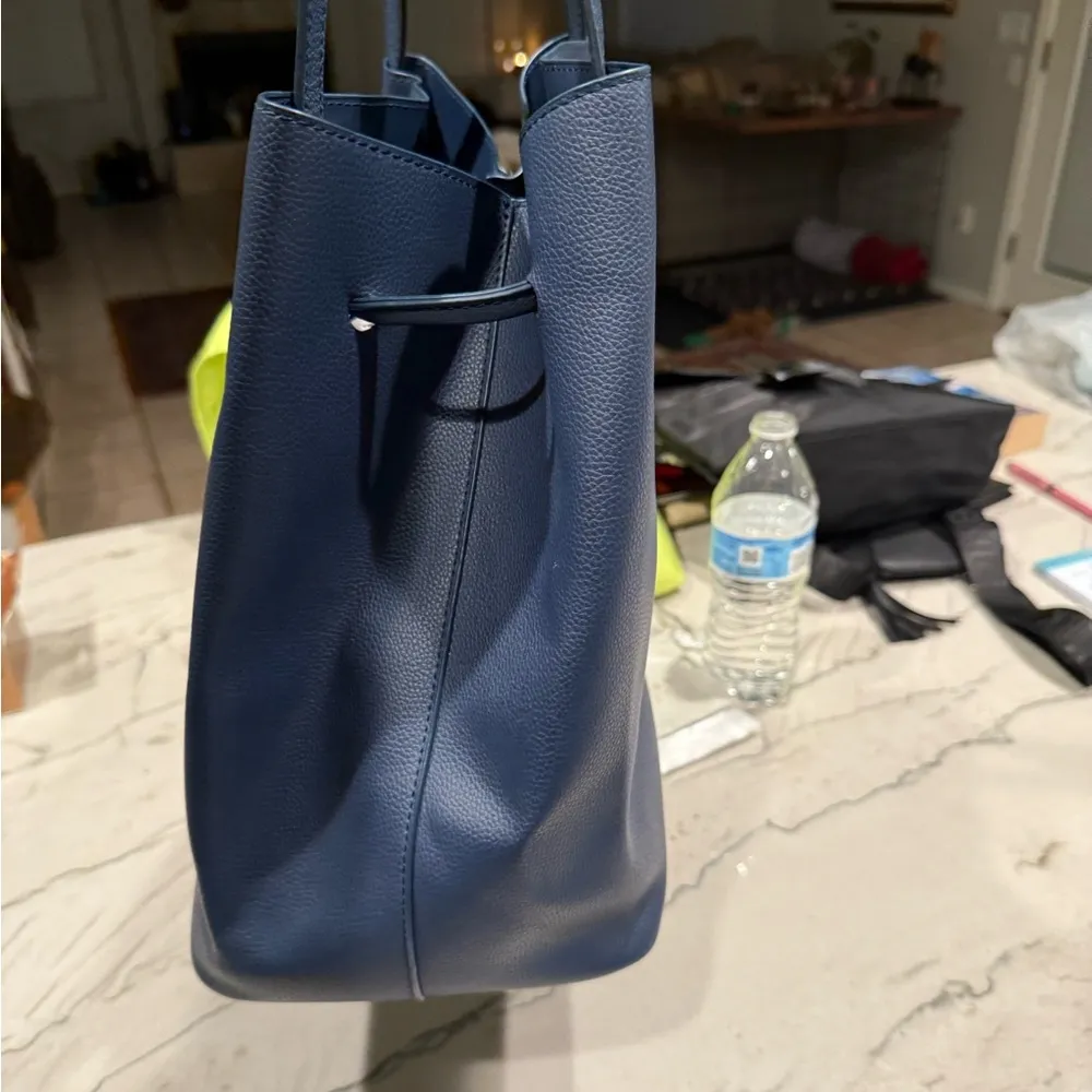 Lionel Regan Cobalt Blue Tote Bag - Image 12